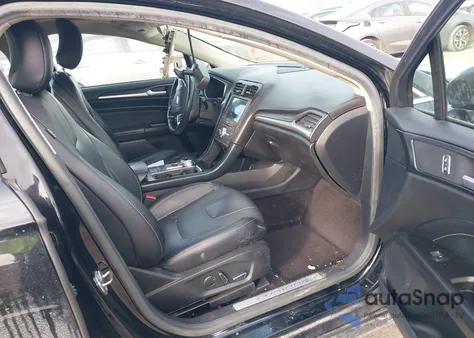 2017 Ford Fusion Hybrid Titanium z USA, uszkodzony, nr VIN 3FA6P0RU1HR359869